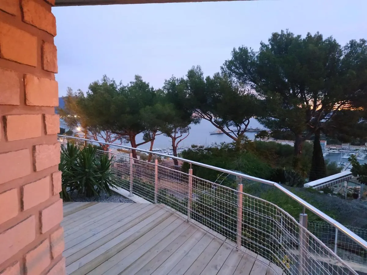 Holiday home Virage 9 3/4 Villa Saint-Mandrier-sur-Mer France
